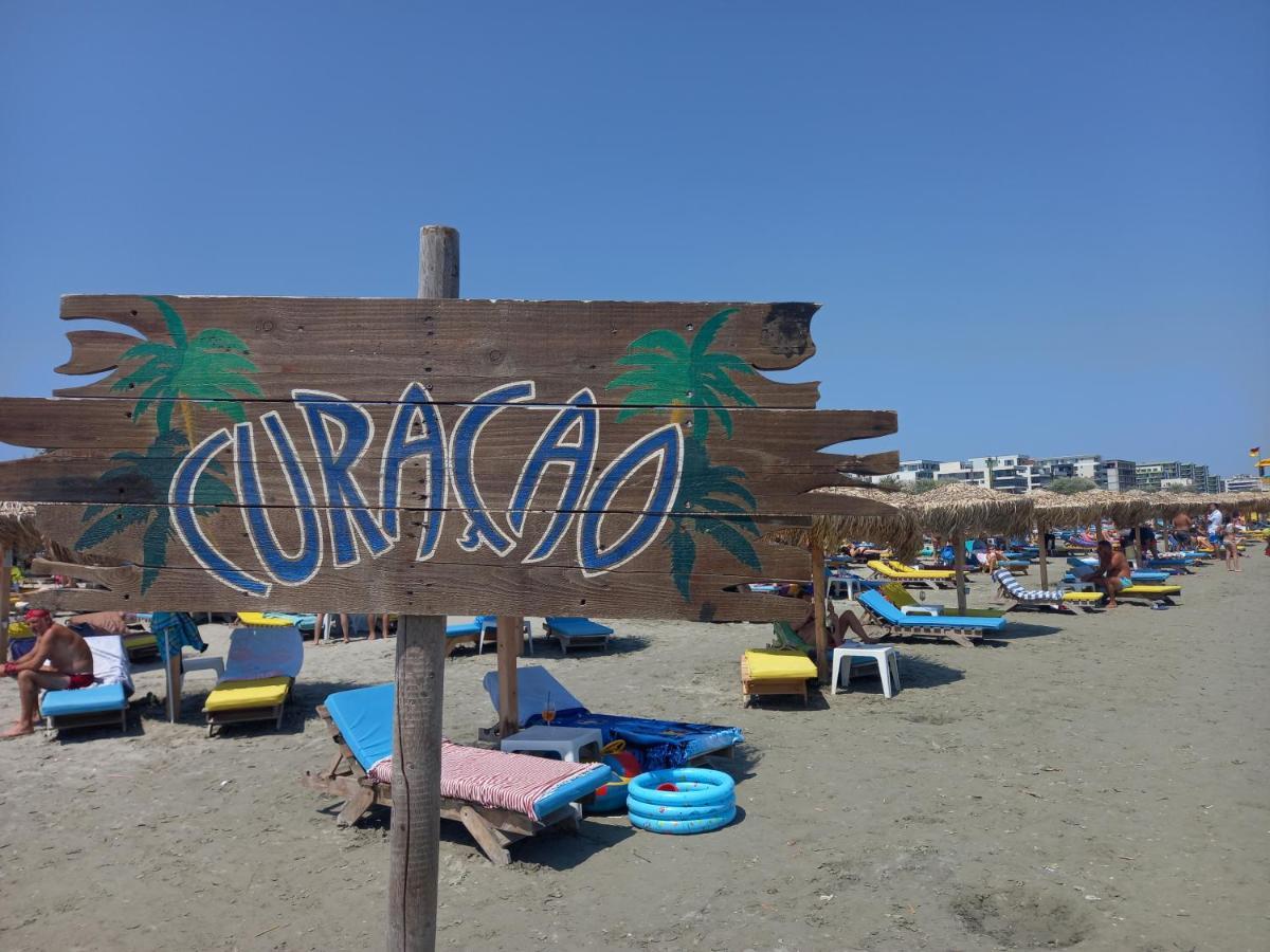 Holiday Rezidence Kazeboo Beach Apartment Năvodari Exterior foto